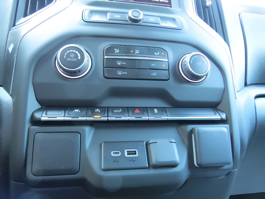 2025 Chevrolet Silverado 1500 Custom