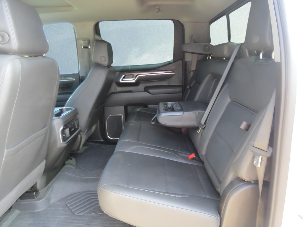 2025 Chevrolet Silverado 1500 LTZ - Photo 12
