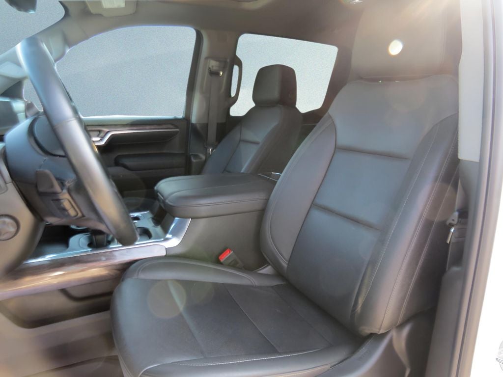 2025 Chevrolet Silverado 1500 LTZ - Photo 14