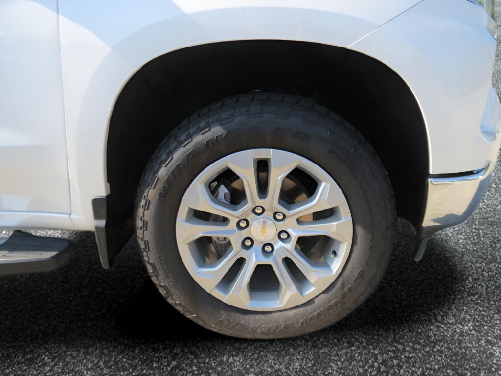 2025 Chevrolet Silverado 1500 LTZ - Photo 26