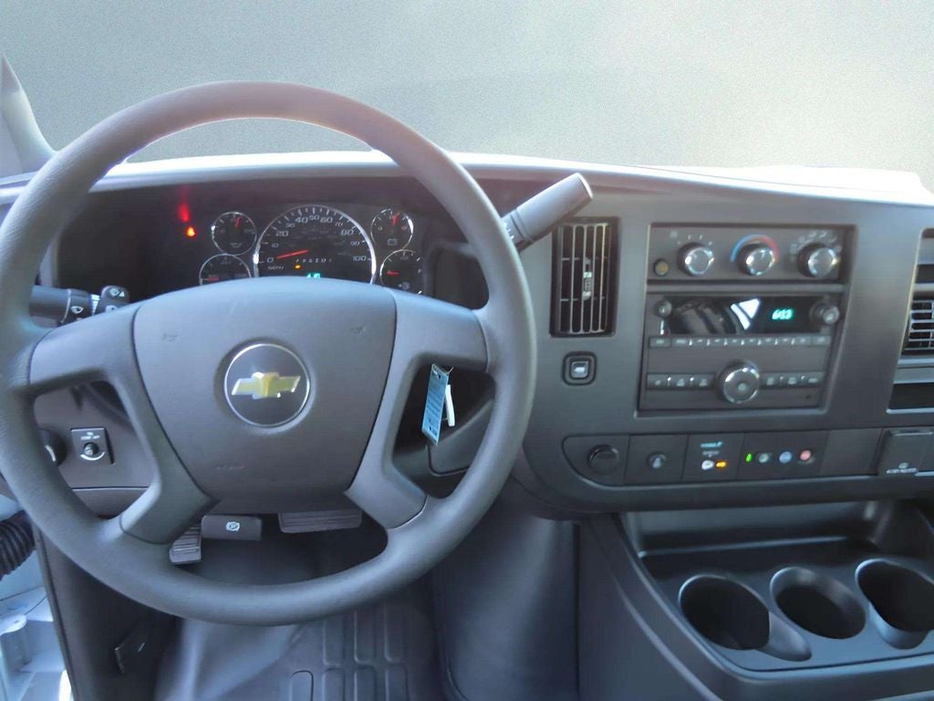 2025 Chevrolet Express Cargo 2500 WT