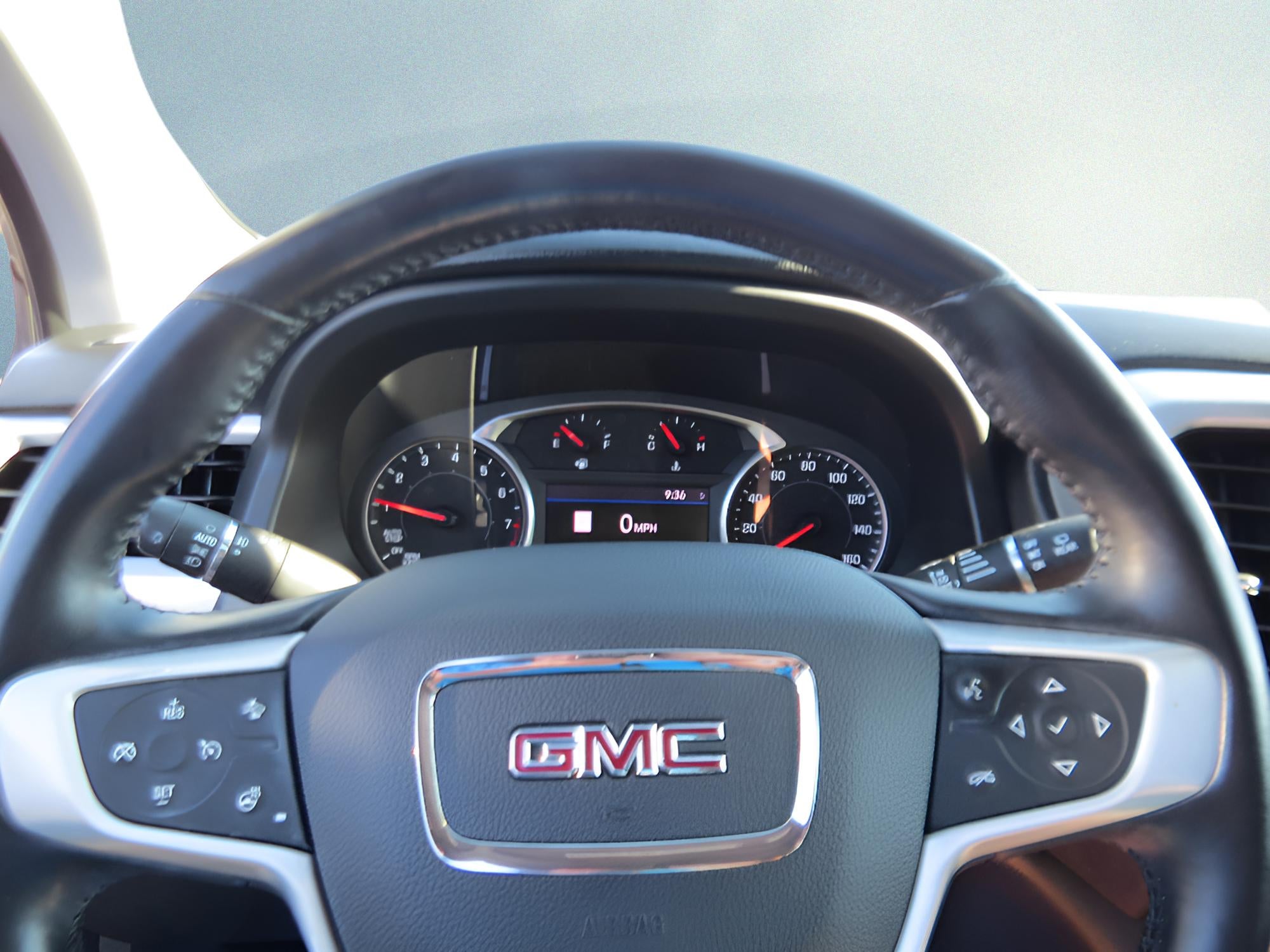 2021 GMC Acadia SLT