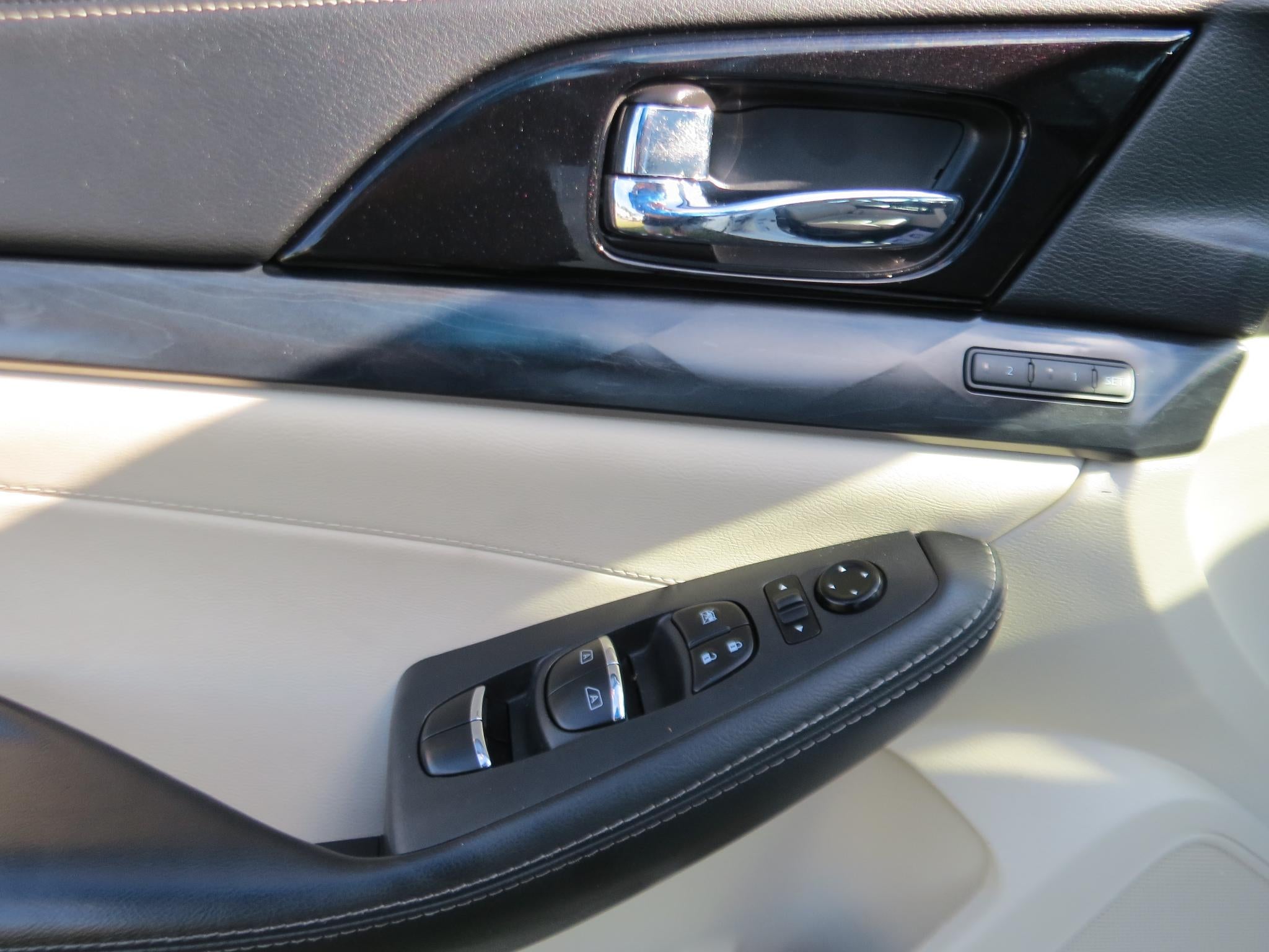 2023 Nissan Maxima Platinum