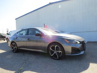 2025 Nissan Altima SR