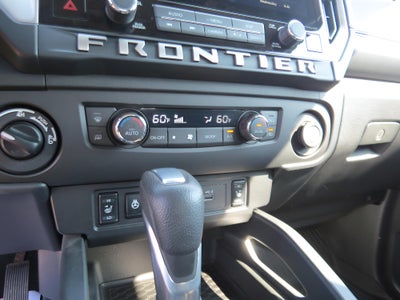 2025 Nissan Frontier SV