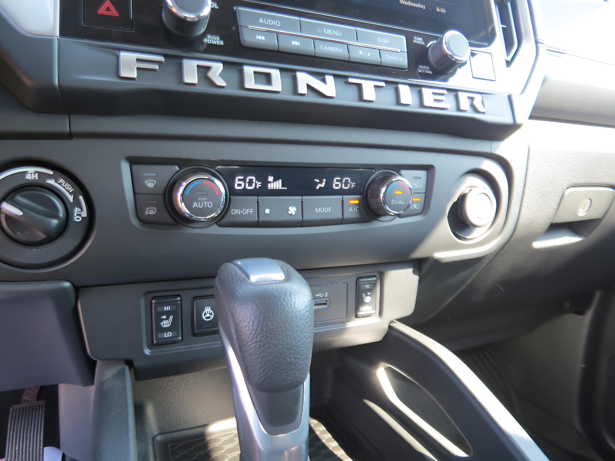 2025 Nissan Frontier SV