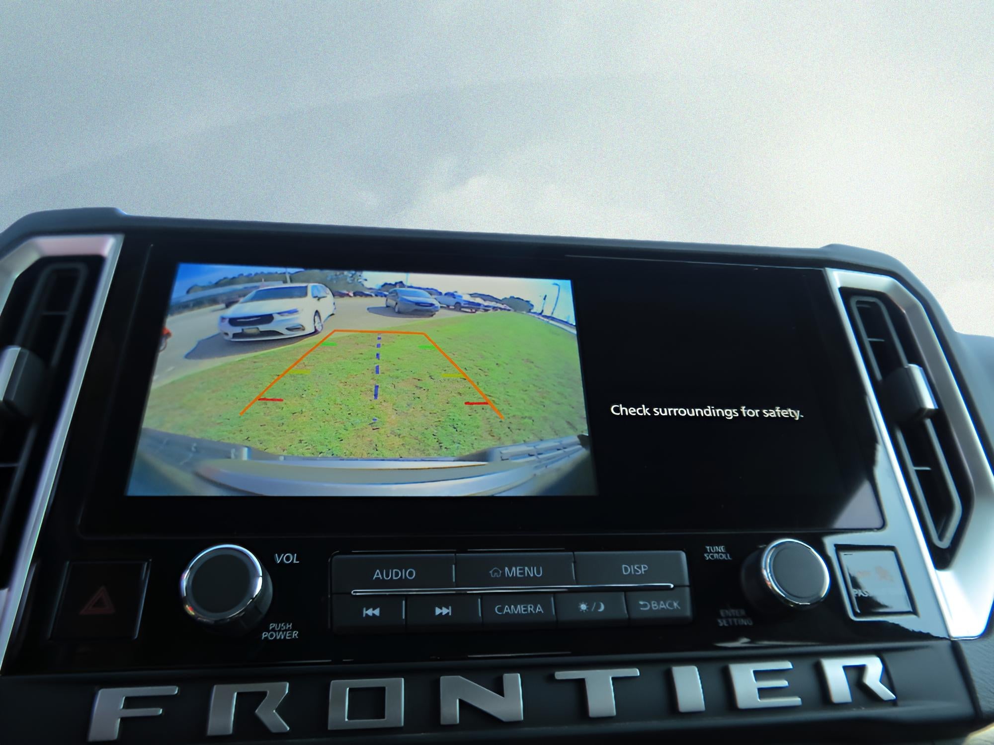2025 Nissan Frontier SV
