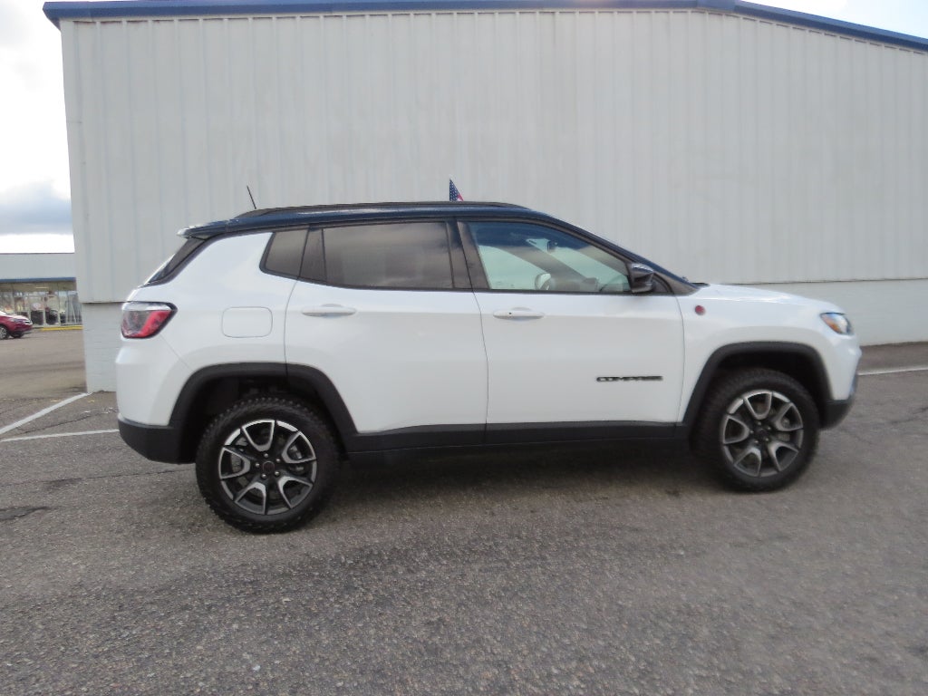 2025 Jeep Compass Trailhawk