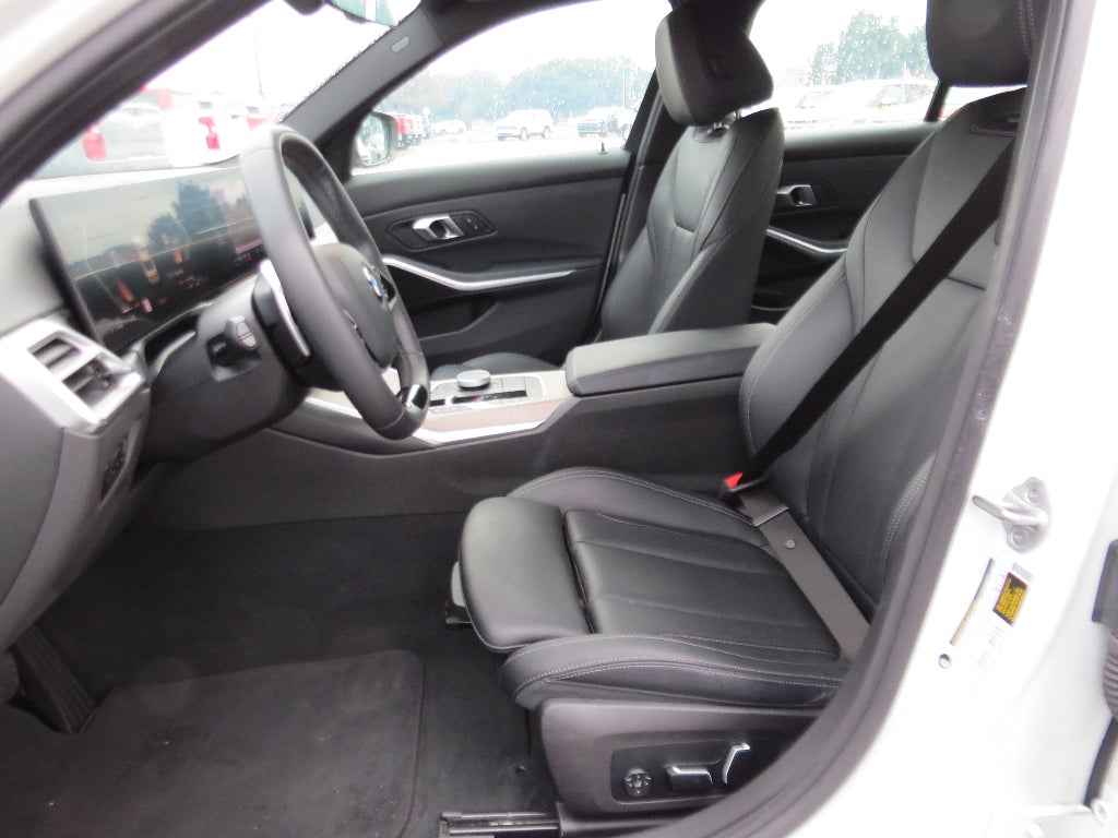 2025 BMW 3 Series 330i