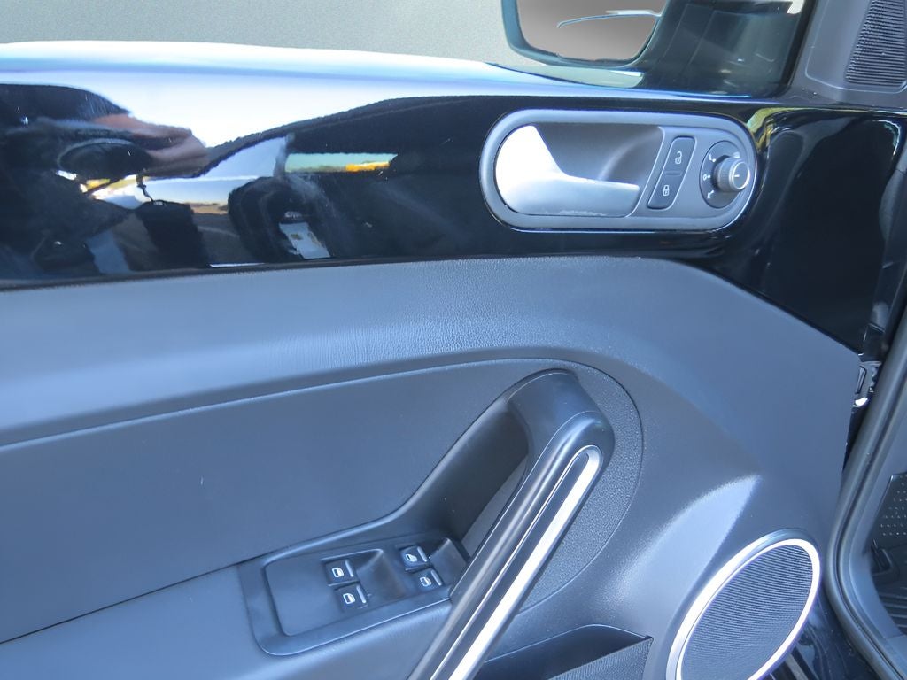 2016 Volkswagen Beetle Convertible 1.8T S