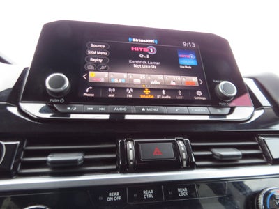 2025 Nissan Pathfinder SV