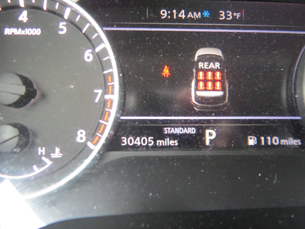 2025 Nissan Pathfinder SV