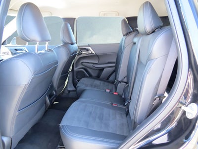 2024 Mitsubishi Outlander SE