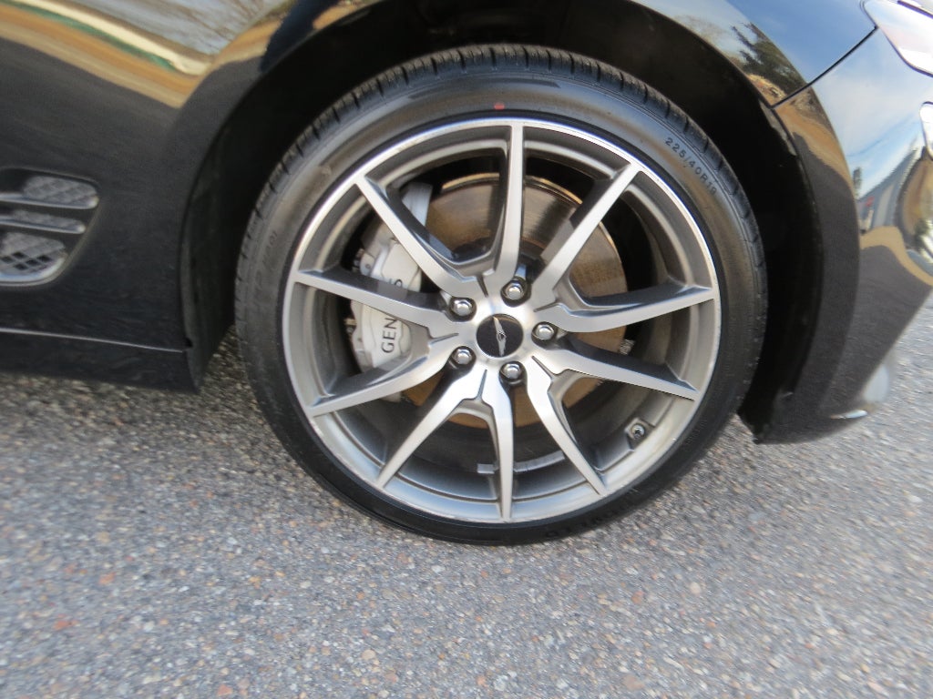 2025 Genesis G70 2.5T