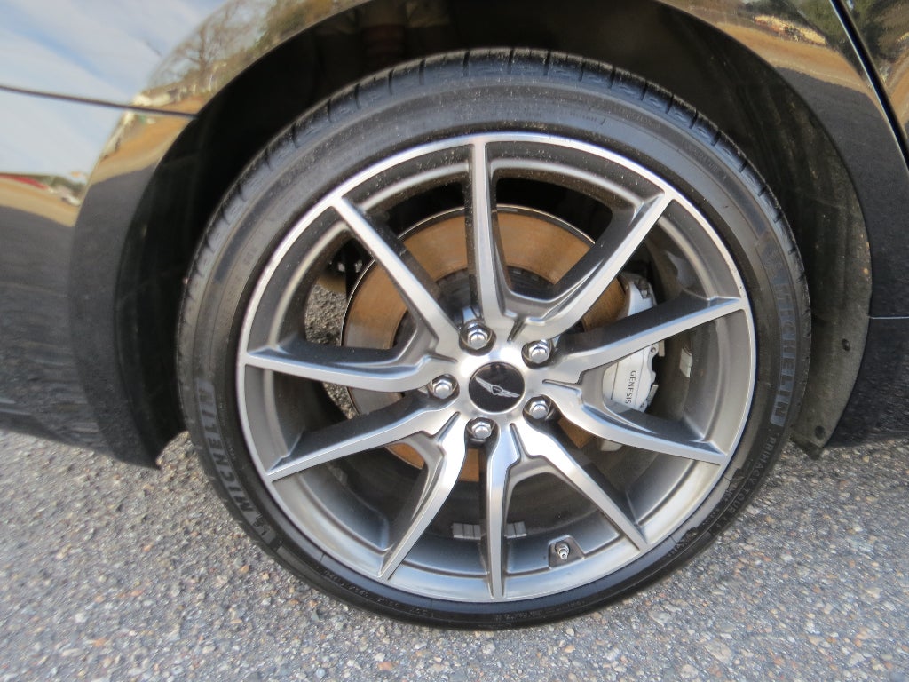 2025 Genesis G70 2.5T