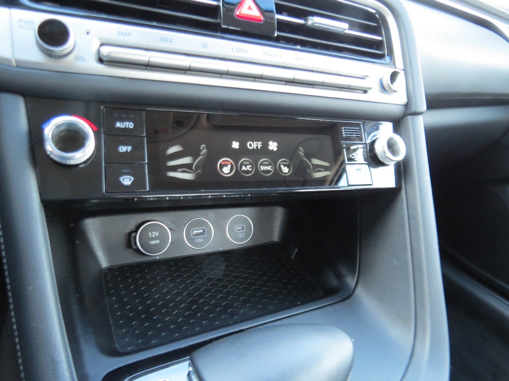 2025 Genesis G70 2.5T